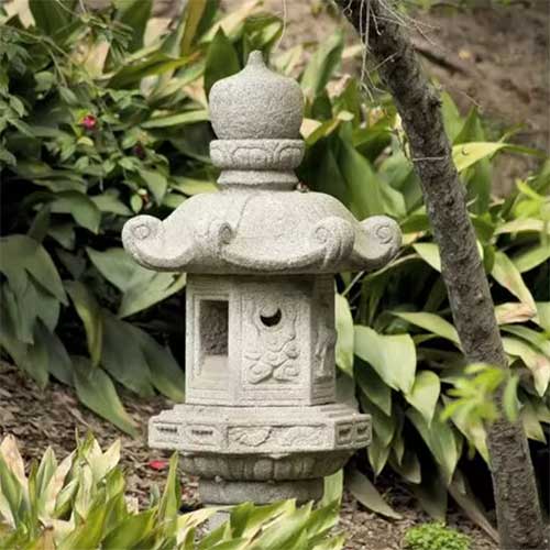 Stone lantern
