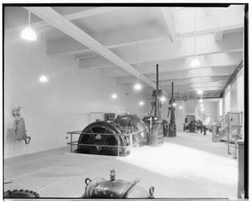 Long Beach Steam Station, Plant #3 - Circulating water pump room - looking east