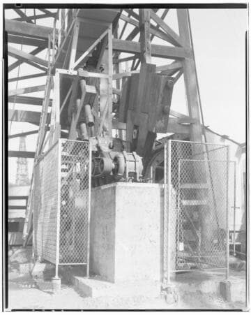 O1 - Oil Wells & Equipment - Counter-balanced Pump at Huntington Beach