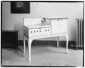 Hotpoint Range with 4 "burners"