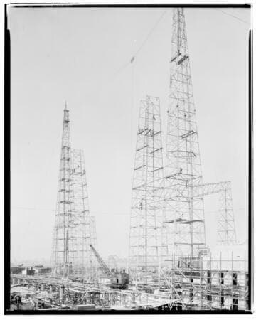 Long Beach Steam Station, Plant #3 - View of take-off towers construction