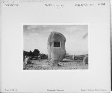 D2.5 - Displays, Monuments