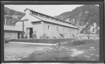 The operating crew standing in front of the power house at Santa Ana River #1 Hydro Plant