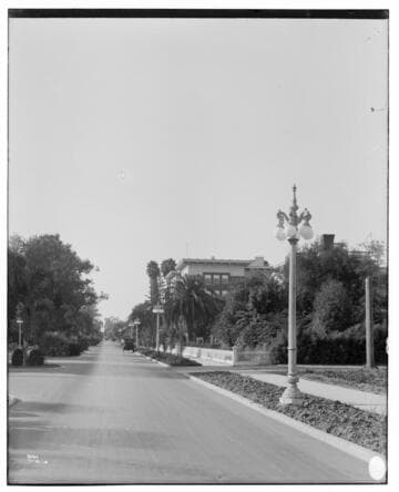 L1.2 - Lighting, streets - Six globe Lighting Posts along Adams Street