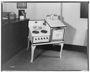 A3.3 - Ranges - Electric Hotpoint Range