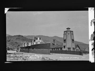 Boat and lighthouse homes on Oxnard-Santa Monica Blvd., Roosevelt Highway