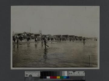 People on the beach at Ocean Park