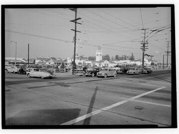 Los Angeles Farmers Market  from intersection at 3rd. St
