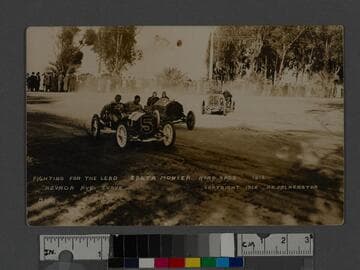 Fighting for the lead, Nevada Ave. curve, Santa Monica road race, 1912