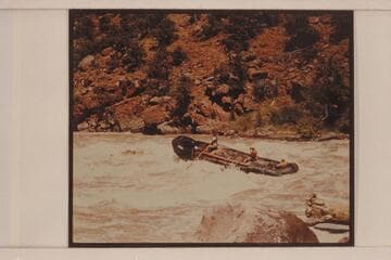 The same Hatch pontoon as in Farquhar 57 CNLE 1 in Hells Half Mile [V111/0114].  It has moved down to the middle of the Rapid