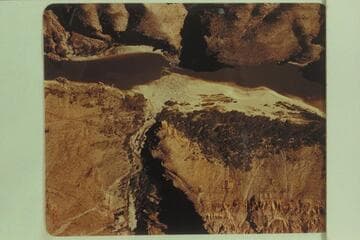 Spring Canyon.  The preliminary gauge indicated a flow of 2800 cfs