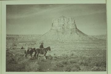 Approaching Sinyala Butte