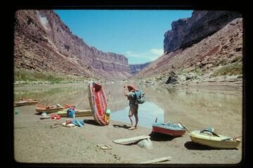 Bill Belknap prepares portage at Soap Creek