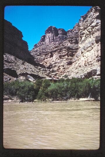 Canyon access to Standing Rocks
