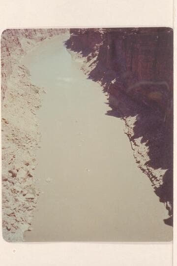 MHE sadiron fleet below Marble Canyon Bridge