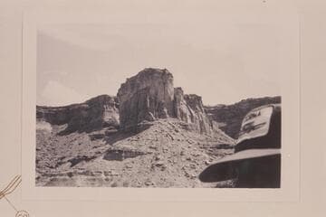 Right bank of Labyrinth Canyon between Horseshoe Canyon and Hell Roarin Canyon