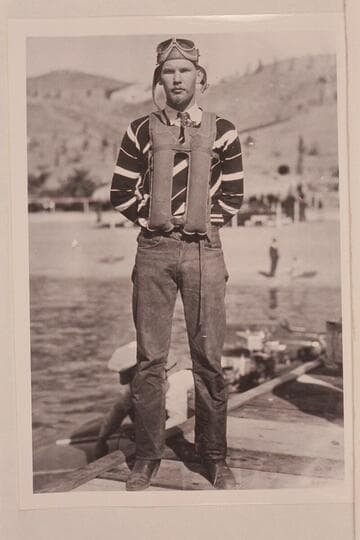Jimmy Jordan as outboard pilot of "Miss Arizona" at Lake Elsinore