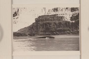 During cruise of 1966, Sep., from Potash to the foot of Narrow Canyon.  The note on the back reads, "About Mile 187-186.5 to 186.3.  Falling bank due to receding lake."  It is probably 186.1 right bank