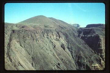 Vulcan Throne, air photo, interneg.[?]