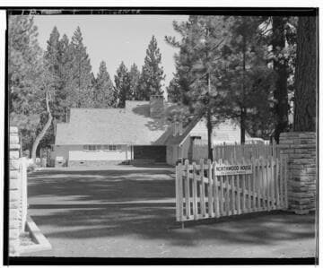 Ahrens, Dr. Carlyle, residence