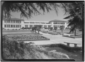 Abraham Lincoln High School