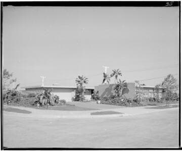 Rossmoor: Starlite model house