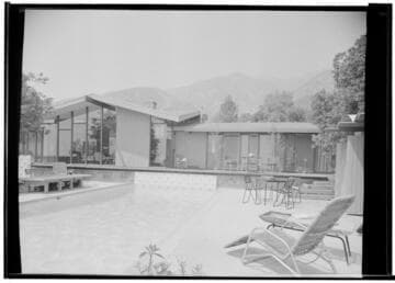 Wilcox pool house