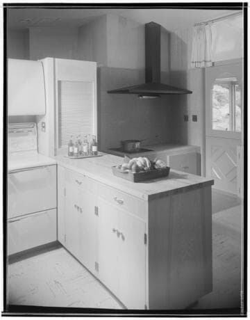 Pace Setter House of 1953 [Hoefer residence]