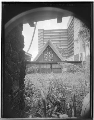 Hawaii: Hawaiian Village Long House