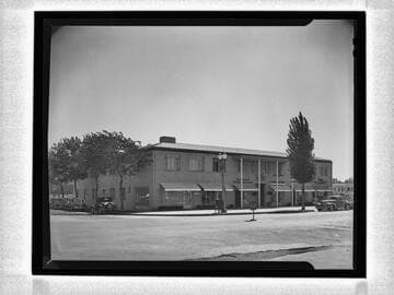 Exterior view of Corrine Griffith Shops, Beverly Drive and Charleville Blvd., Beverly Hills