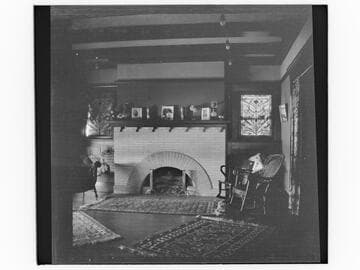 Unidentified Arts and Crafts style room with fireplace
