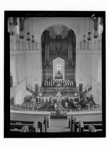 Wilshire Christian Church interior, Los Angeles