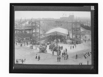 Race Thru the Clouds roller coaster, Venice, California