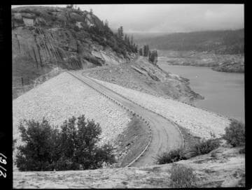 Big Creek - Mammoth Pool - Dam Crest Road - showing reservoir