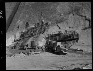 Big Creek - Mammoth Pool - Pouring dental concrete on east abutment