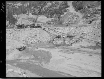 Big Creek - Mammoth Pool - Sump at cofferdam with pumps in operation