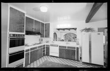 Home interiors with an all-electric kitchen