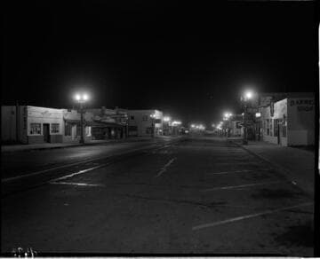 Seal Beach business area with streetlighting