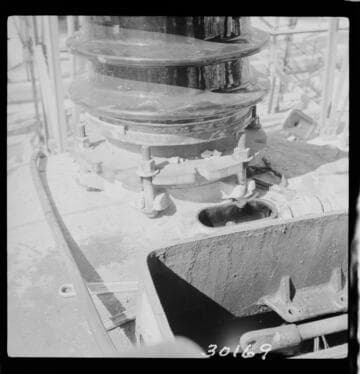 Big Creek Powerhouse #3 - Collar partially chipped off Westinghouse bushing - 220kV Oil Circuit Breaker