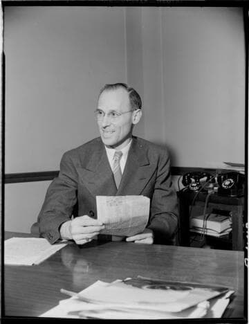 B. F. Levet