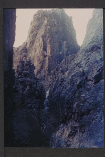 Pinnacle in Black Aisle below fall; Diamond Creek