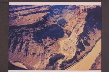 Up Butler or Red Lake Canyon