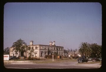 Wrecking the last big mansion on Wilshire Boulevard