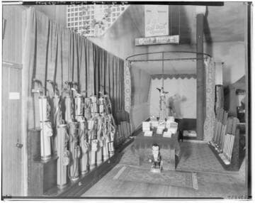 Western Auto golf department, 73 West Colorado, Pasadena. 1928