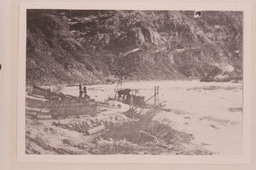 Ice; pumps; boats.  Lees Ferry.  "Ice flow, pumps and small boats and the 85,000 stern wheeler boat."