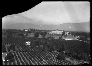 Huntington Hotel aerial view, Oak Knoll and Wentworth, Pasadena. October 17, 1913