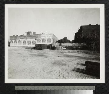 North of Apalabasa & east of Alameda St